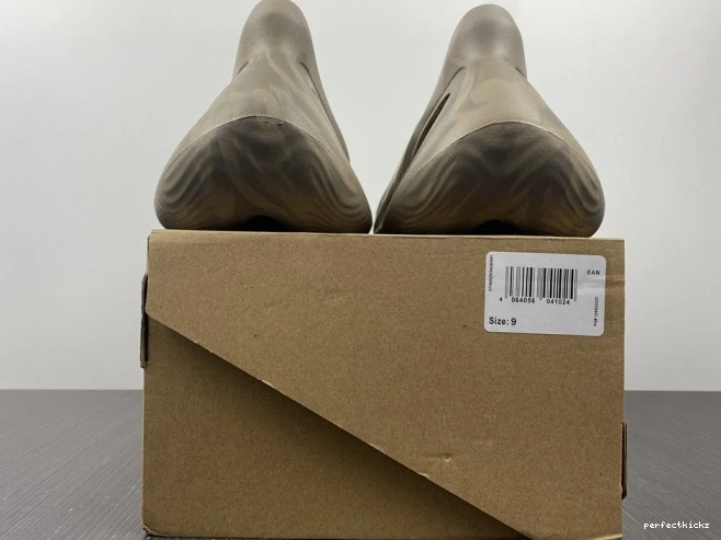 Adidas Stone Yeezy GX4472 Sage Foam RNNR 0723